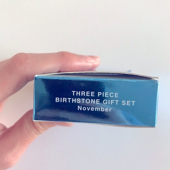 Avon 3 pieces Birthstone November Gift Set - Picture 9 of 9